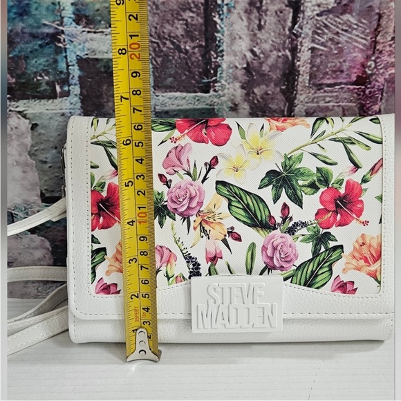 Steve Madden White Floral Crossbody with Multicolor Bloom Print NWT - Picture 7 of 10